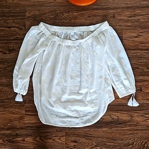 Old Navy Size Small Women's Off Shoulder Pineapple Embroidered Shirt